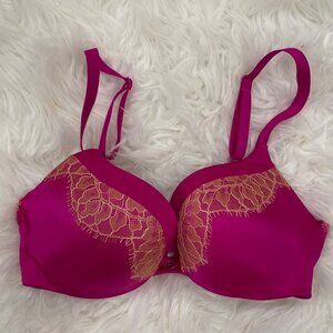 Victorias Secret Womens Push-Up Bra 32C Fuchsia With delicate Lace Trim